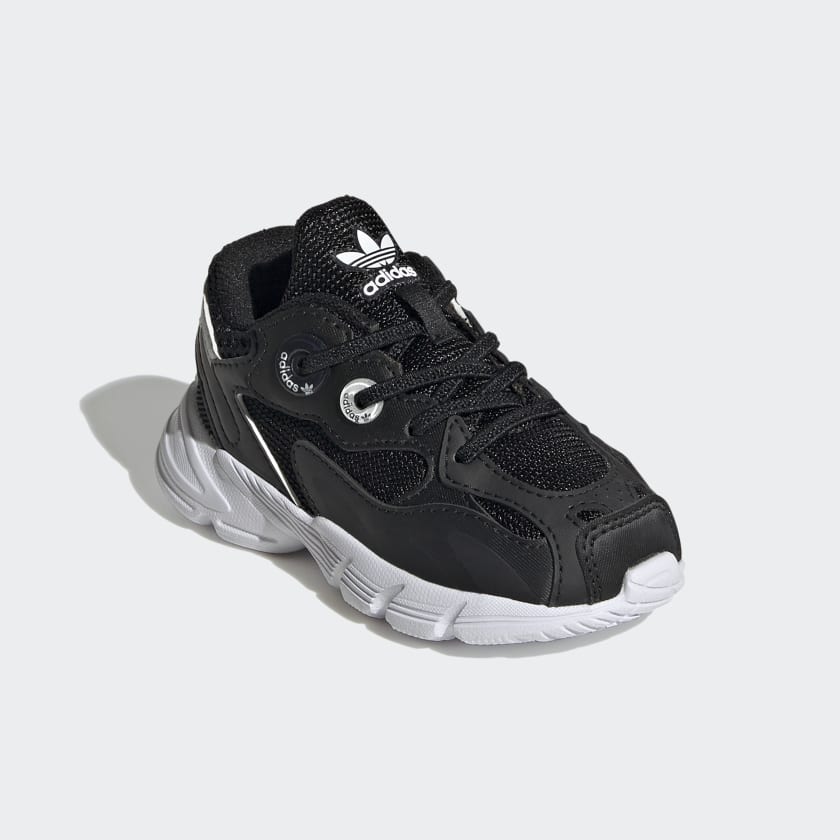 Astir_Shoes_Czern_GY6664_04_standard