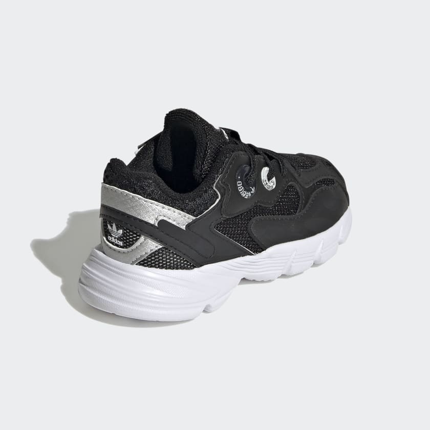 Astir_Shoes_Czern_GY6664_05_standard