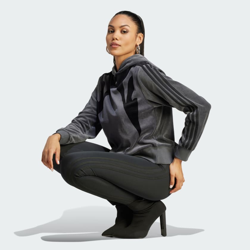 Bluza_z_kapturem_Cut_Line_Szary_II5650_25_model