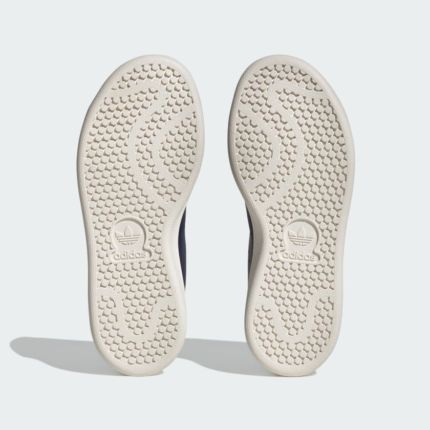 Buty_Stan_Smith_Niebieski_IG0572_03_standard