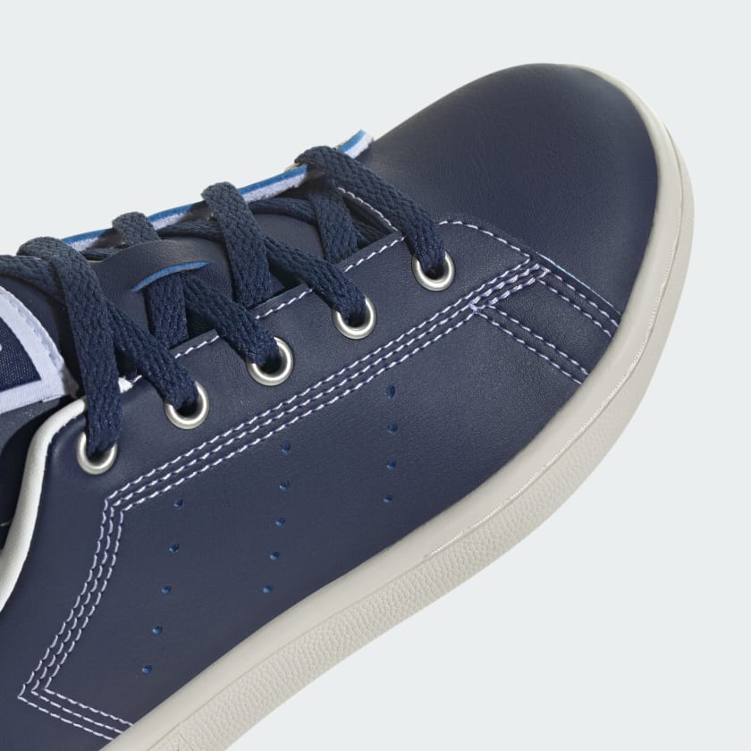 Buty_Stan_Smith_Niebieski_IG0572_41_detail