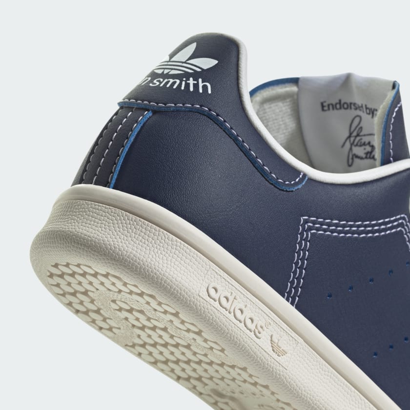 Buty_Stan_Smith_Niebieski_IG0572_42_detail
