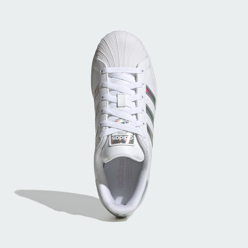 Buty_Superstar_Kids_Bialy_IG0238_02_standard_hover