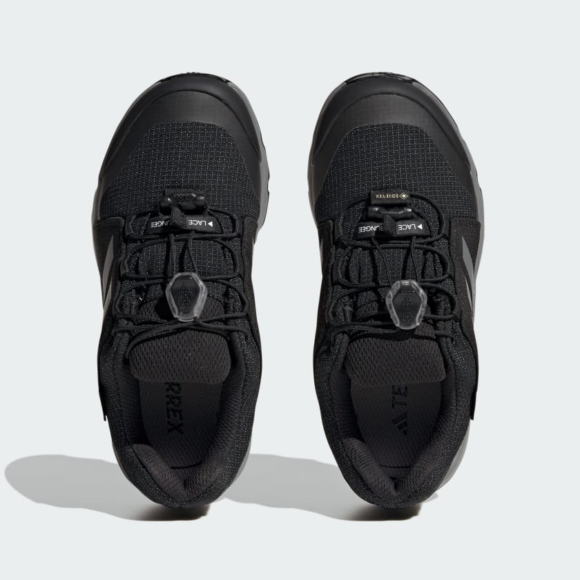 Buty_Terrex_GORE-TEX_Hiking_Czern_IF7519_02_standard