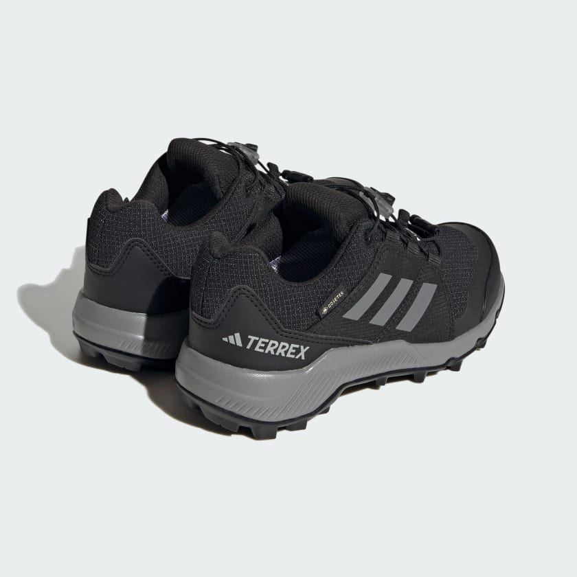 Buty_Terrex_GORE-TEX_Hiking_Czern_IF7519_05_standard