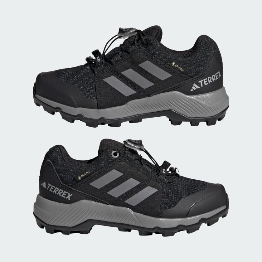Buty_Terrex_GORE-TEX_Hiking_Czern_IF7519_09_standard