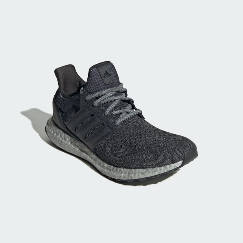 Buty_Ultraboost_1.0_Szary_ID9675_04_standard