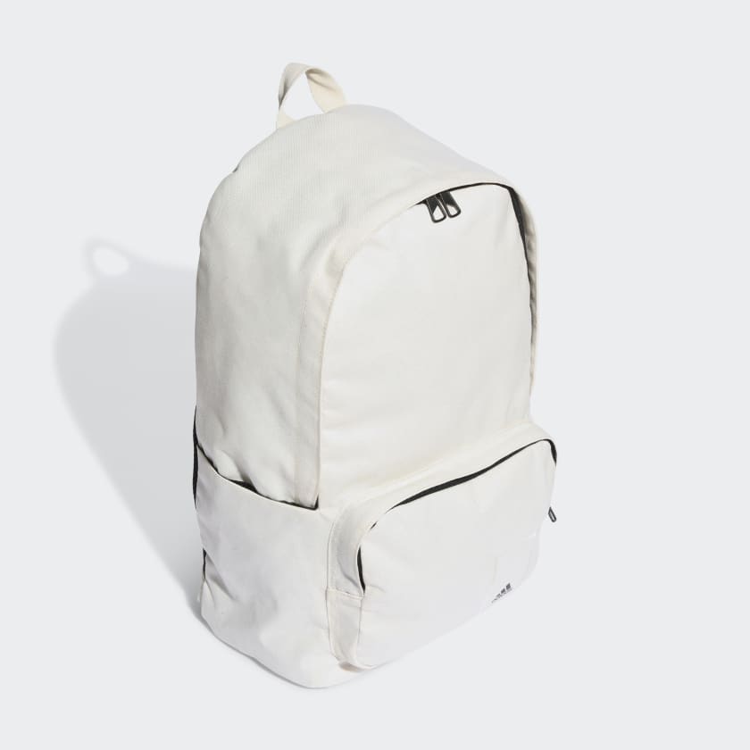 Classic_Foundation_Lounge_Attitude_Backpack_2_Bialy_HR3040_04_standard
