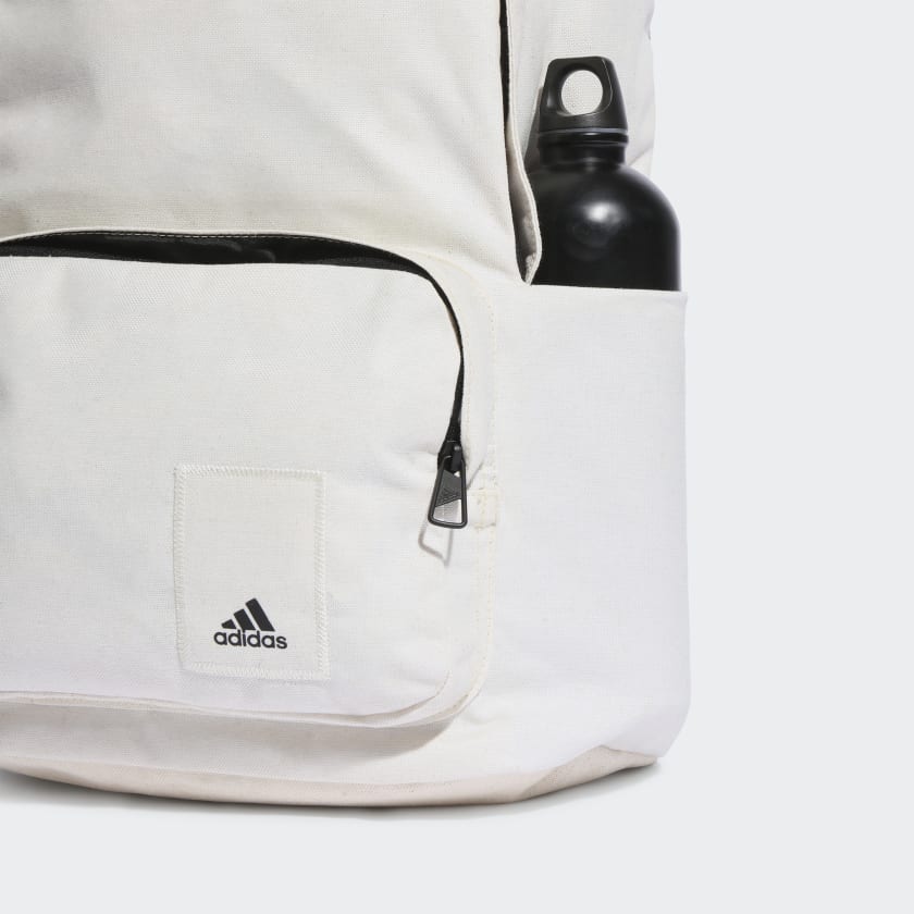 Classic_Foundation_Lounge_Attitude_Backpack_2_Bialy_HR3040_42_detail