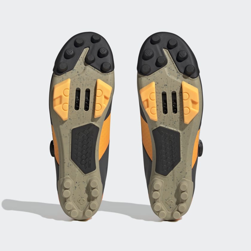 Five_Ten_Kestrel_BOA_Shoes_Czern_HQ3549_03_standard