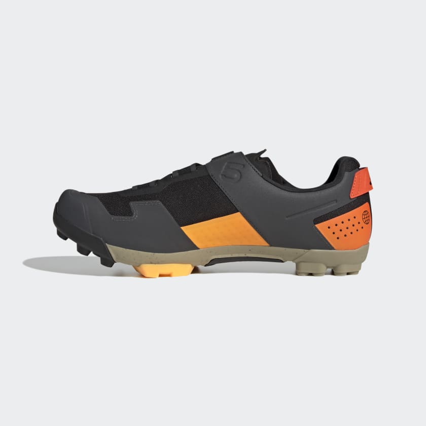 Five_Ten_Kestrel_BOA_Shoes_Czern_HQ3549_06_standard