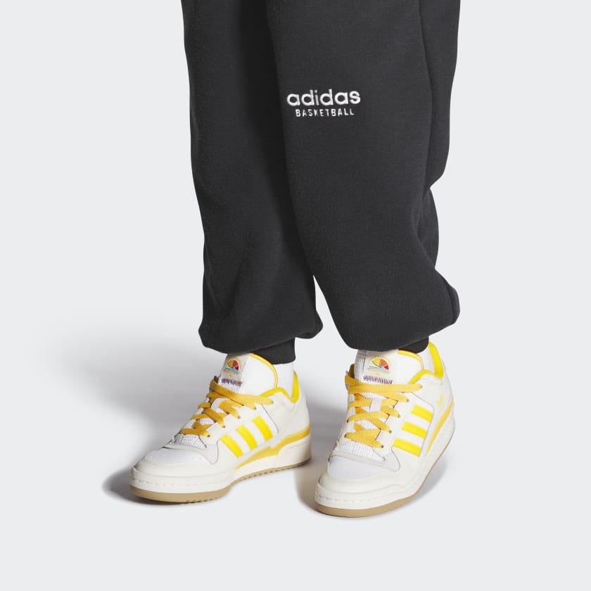 Forum_Low_Shoes_Bialy_IF2740_010_hover_standard