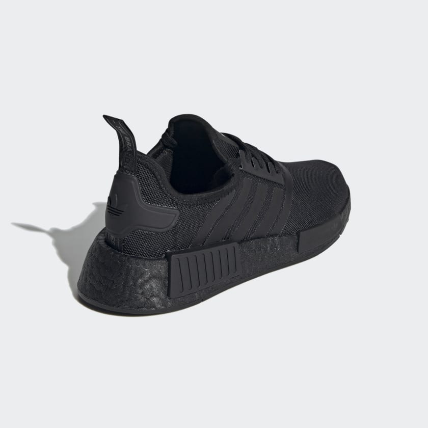 NMD_R1_Shoes_Czern_H03994_05_standard