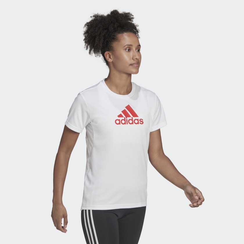 Primeblue_Designed_2_Move_Logo_Sport_Tee_Bialy_HE6725_25_model
