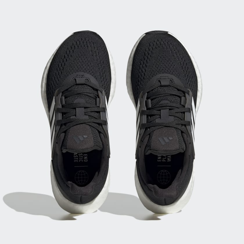Pureboost_22_Shoes_Czern_GZ2599_02_standard_hover