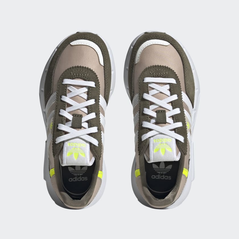 Retropy_F2_Shoes_Brazowy_HQ1539_02_standard