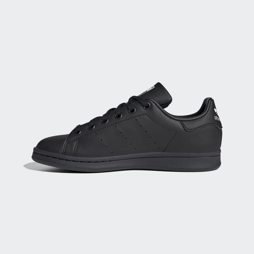 Stan_Smith_Shoes_Czern_FX7523_06_standard
