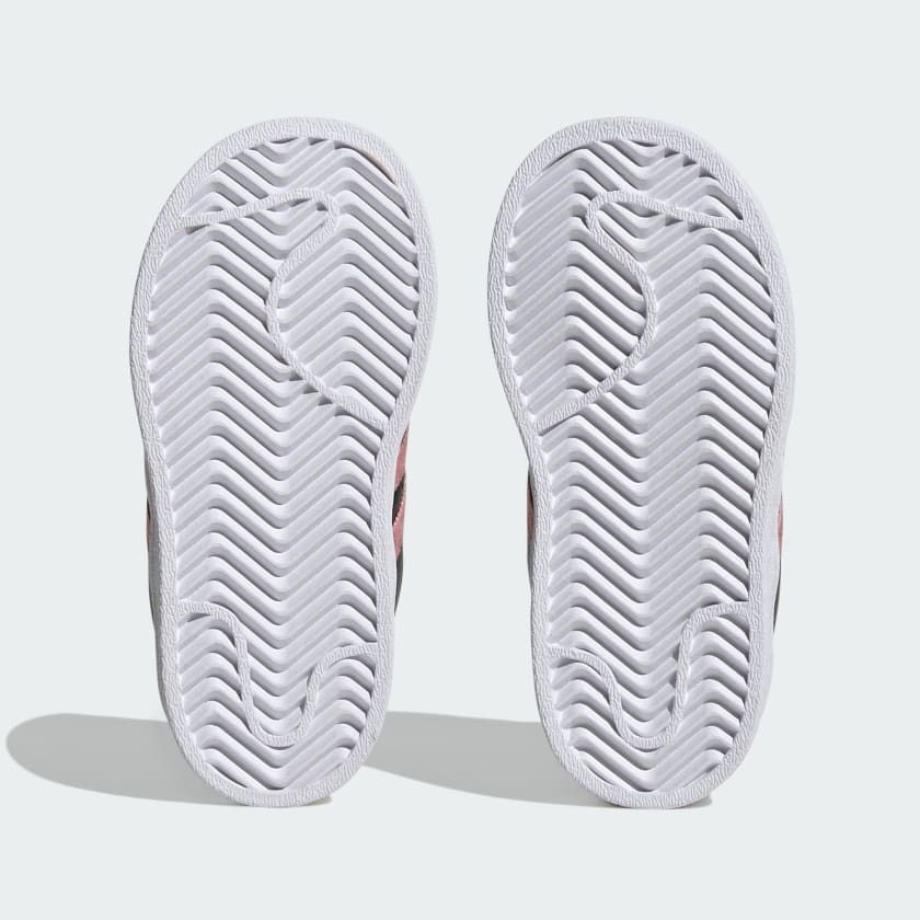 Superstar_Comfort_Closure_Shoes_Kids_Czern_ID7265_03_standard