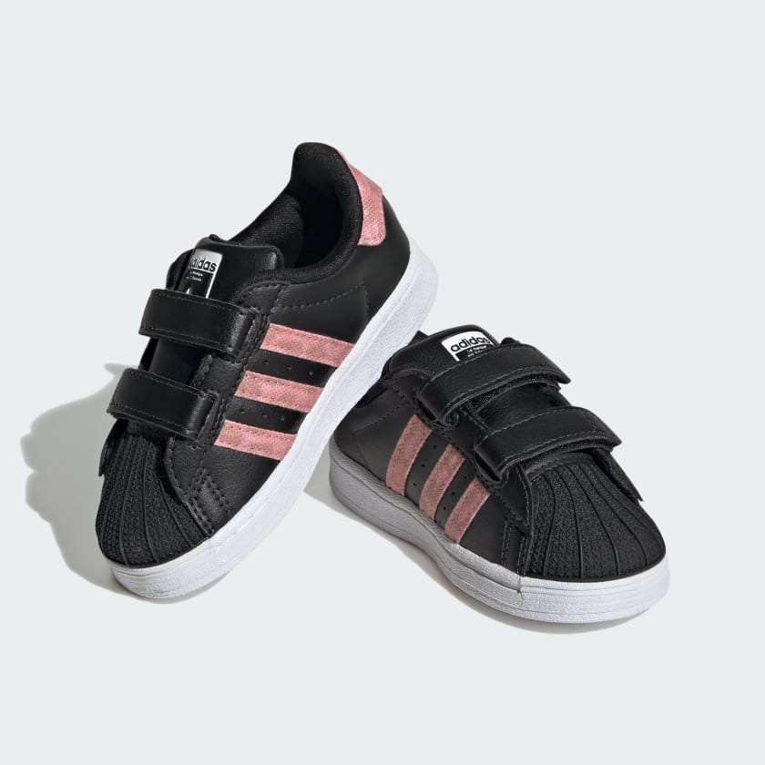 Superstar_Comfort_Closure_Shoes_Kids_Czern_ID7265_04_standard