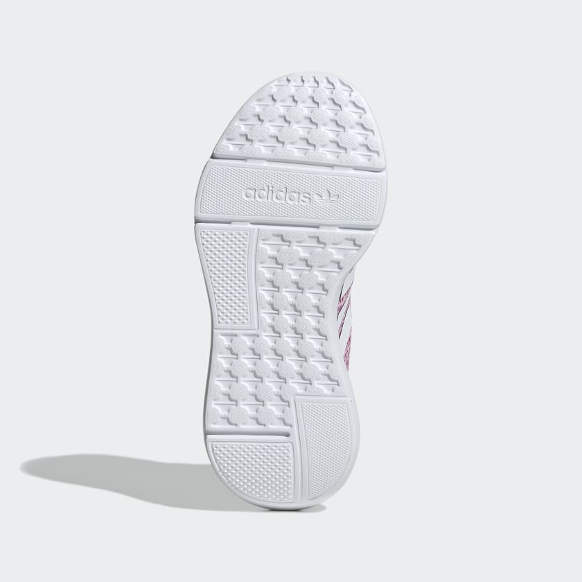 Swift_Run_22_Shoes_Rozowy_GW8181_03_standard