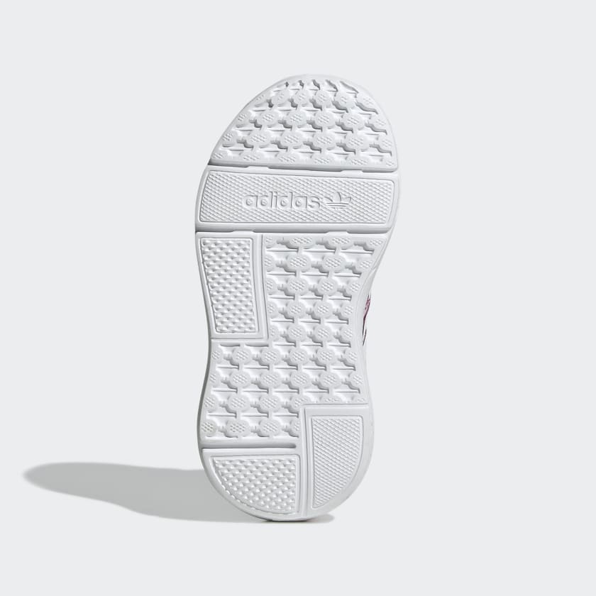 Swift_Run_22_Shoes_Rozowy_GW8185_03_standard