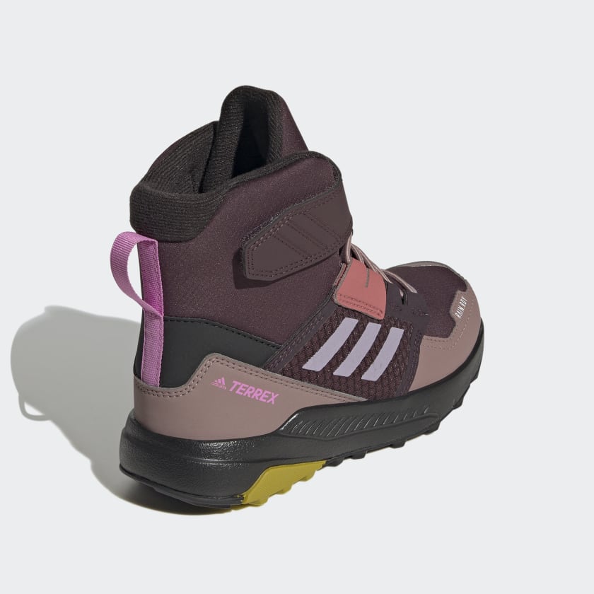 Terrex_Trailmaker_High_COLD.RDY_Hiking_Shoes_Czerwony_GZ1173_05_standard
