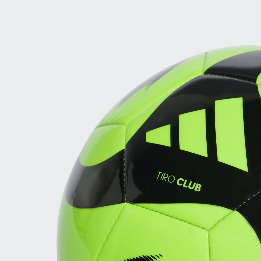 Tiro_Club_Ball_Zielony_HZ4167_41_detail