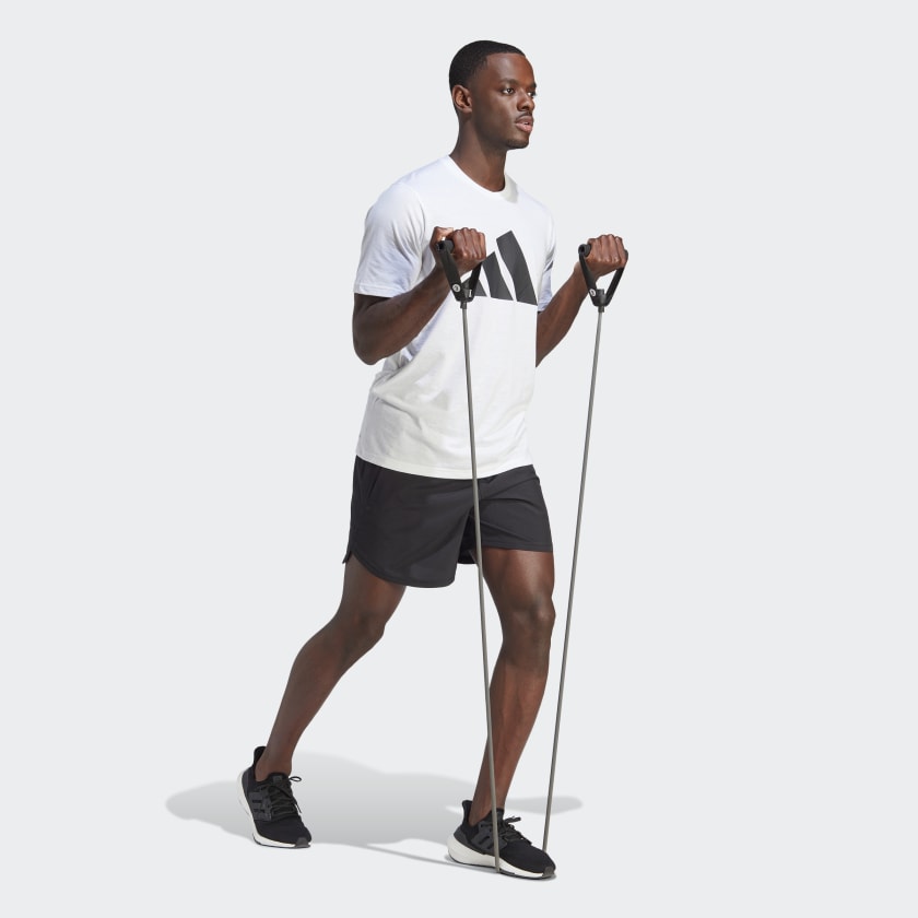 Train_Essentials_Feelready_Logo_Training_Tee_Bialy_IM4373_25_model